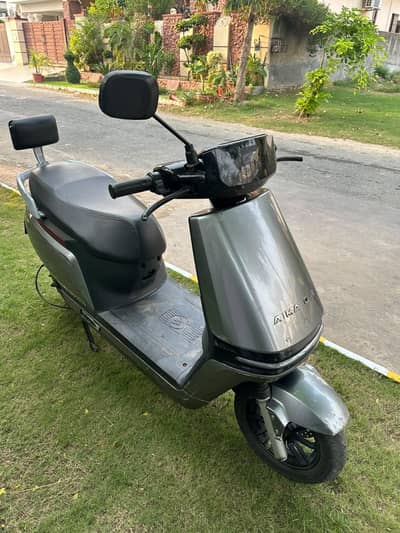 AIMA Electric Scooter – Stylish & Powerful Electric Bike