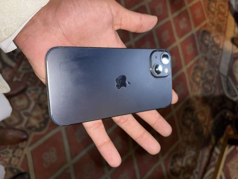 Apple iPhone 13 5