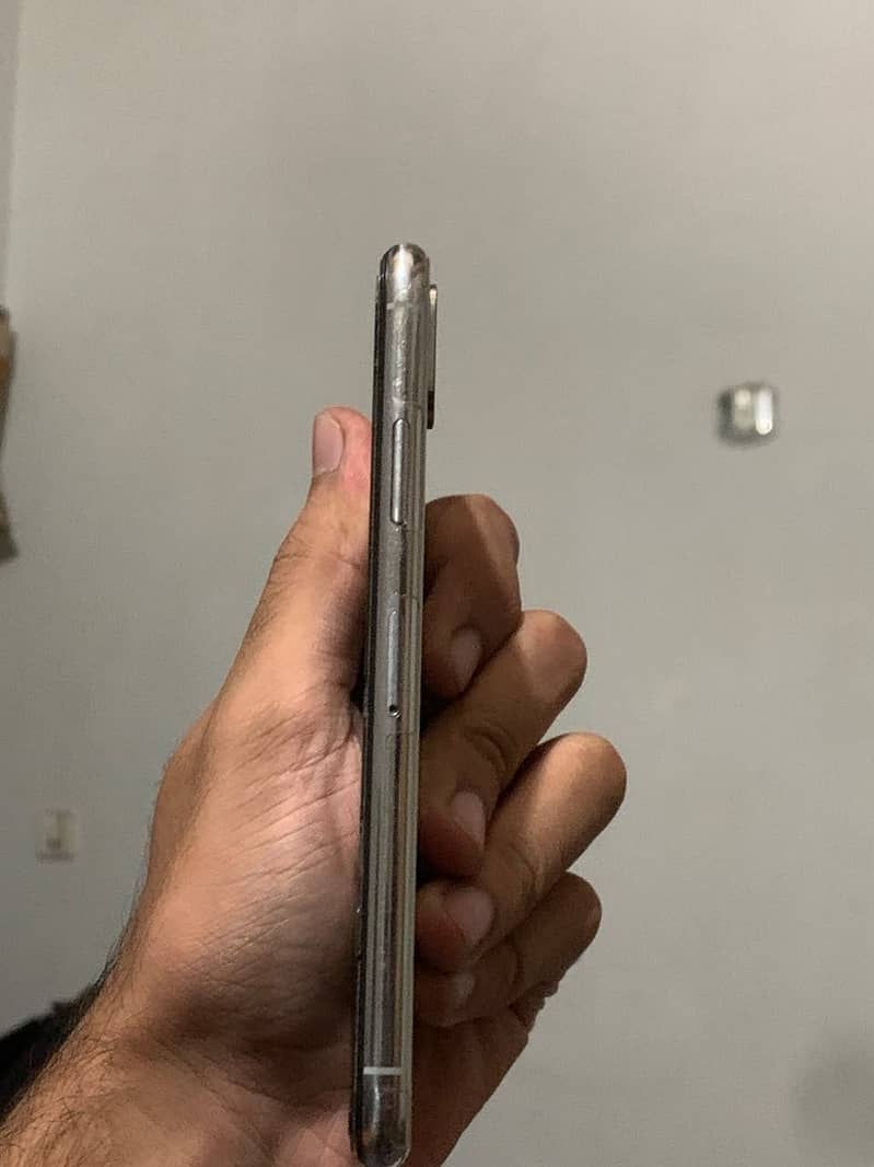 Apple iPhone X 0