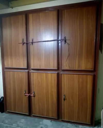 Almari frame with 6 doors for sale.