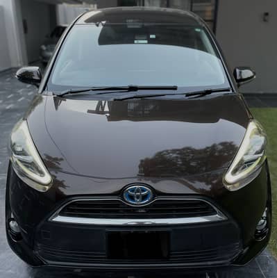 Toyota Sienta 2016