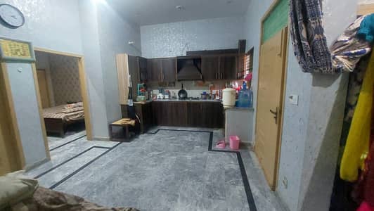 Lower portion for Rent with Gas