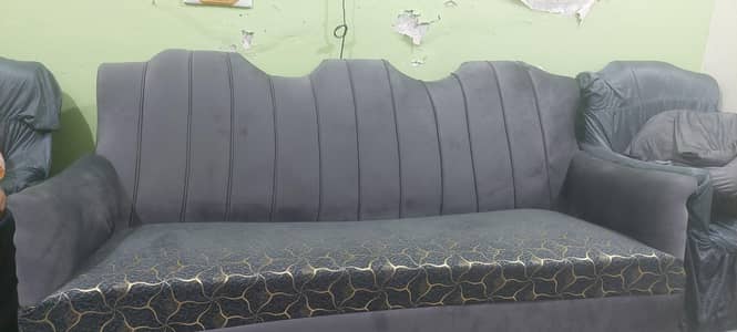 like brand new bed with matress dressing tabel and sofa 5 siters