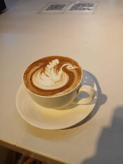 need female gro and female waitress