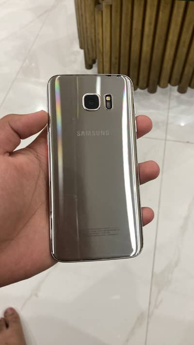 Samsung Mobile S7 Edge read descript
