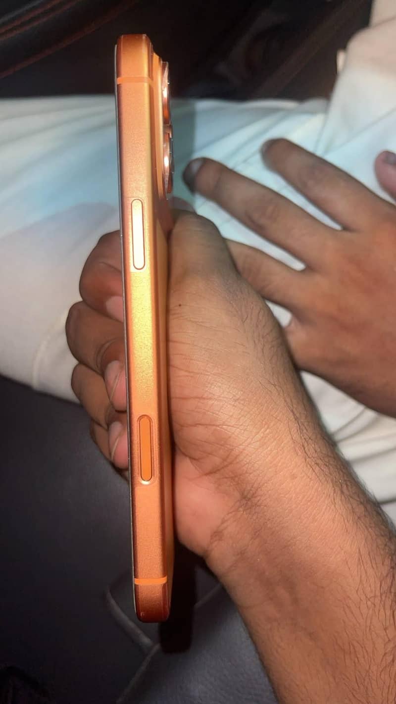 Apple iPhone 17 Pro Max 3