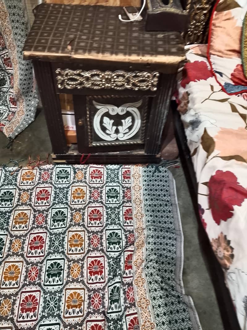 bed  showcase dressing table side table 1