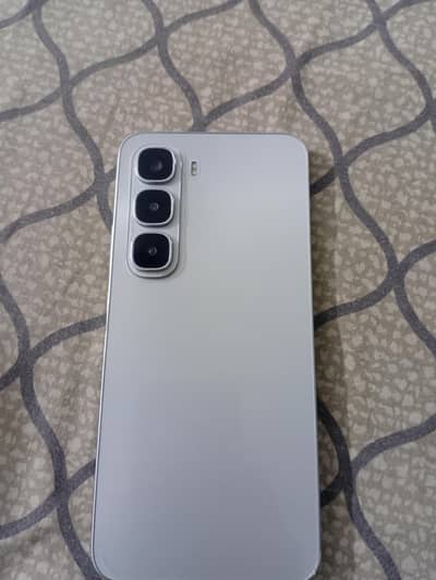 Infinix Hot 60i