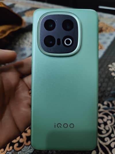 Vivo iQOO 13