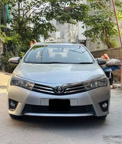 Toyota Corolla Altis Grande 2015
