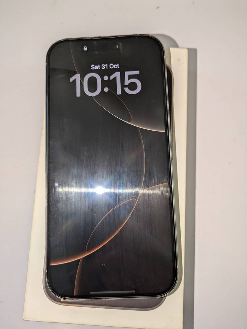 Apple iPhone 16 Pro 3
