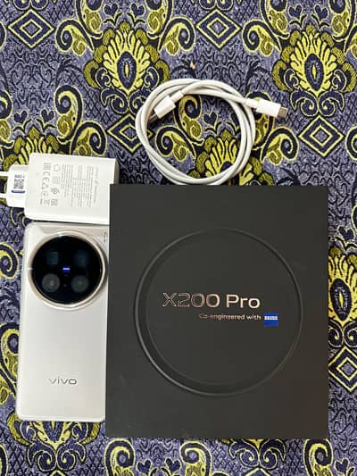 Vivo x200 Pro