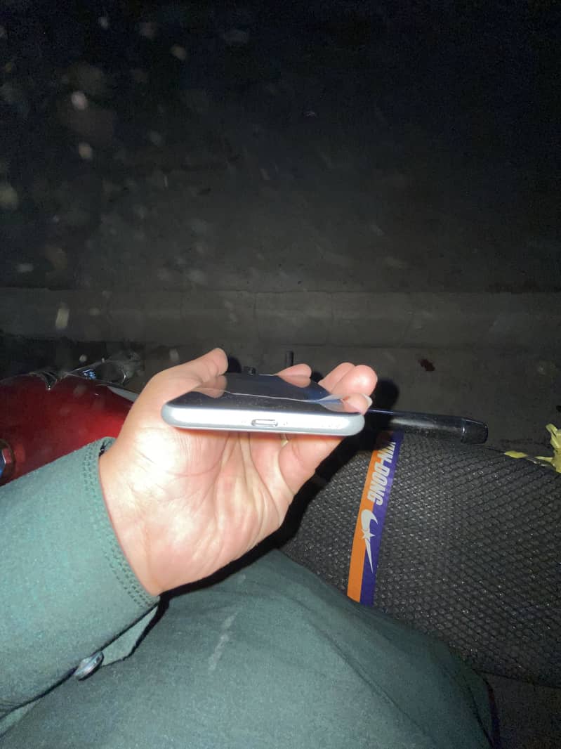 Apple iPhone SE 4