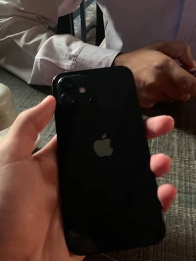 Apple iPhone 12