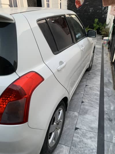 Suzuki Swift 2010