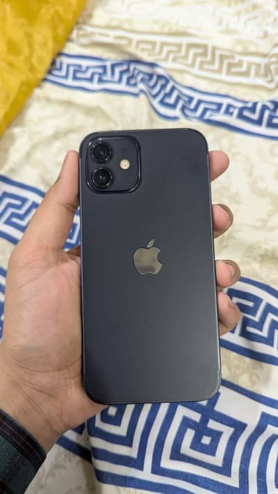 Apple iPhone 12