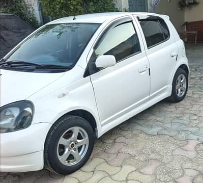 Toyota Vitz 2000