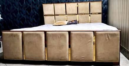 Full size bed
