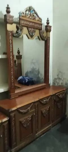 showcase and dressing 1