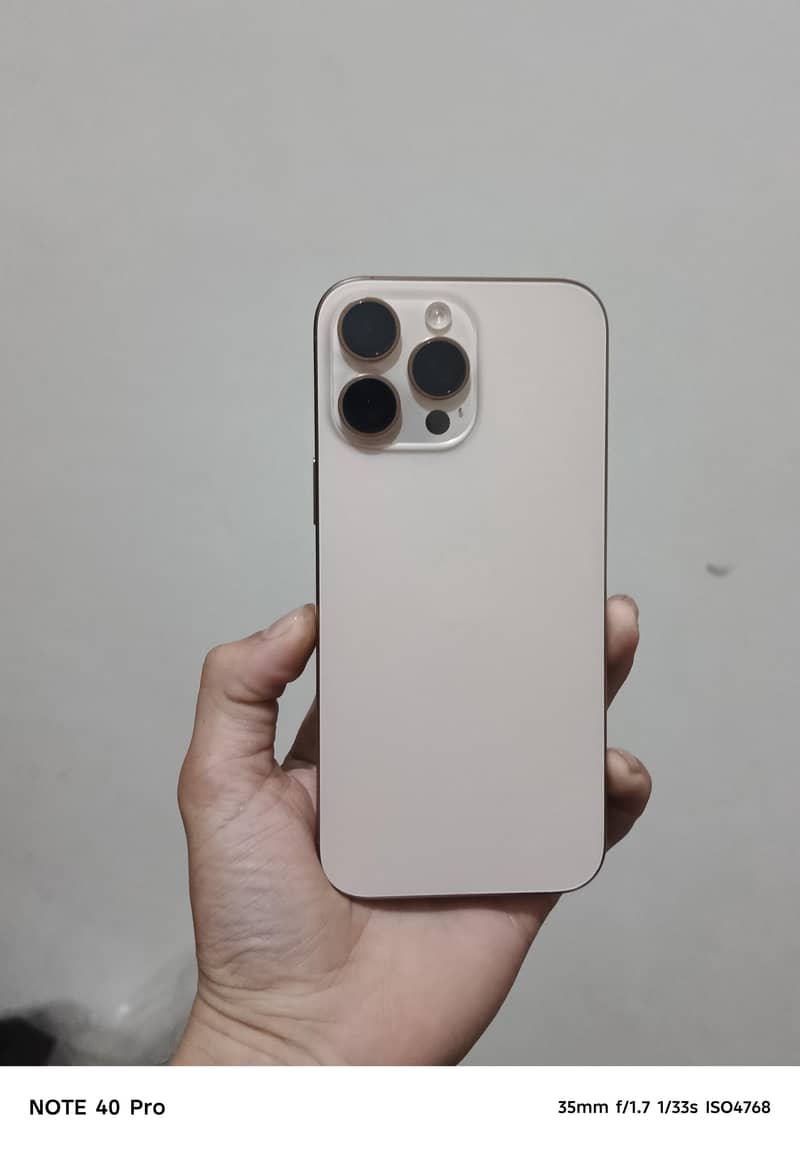 Apple iPhone 16 Pro Max 0