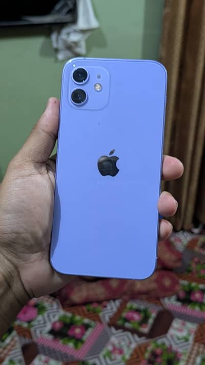 Apple iPhone 12