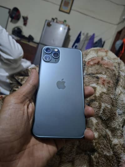 Apple iPhone 11 Pro 64gb Factory unlock Esim time remaining  with box